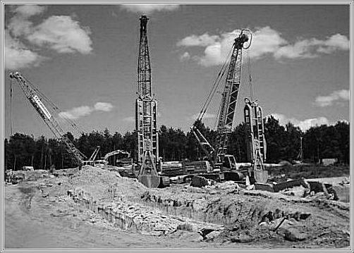 Contruction work on the Belzec Memorial 2